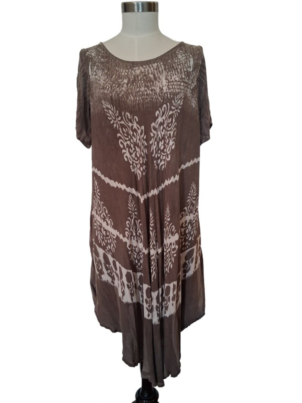 Model France Boho Beachy Sleeveless Dress in Gray & White One Size